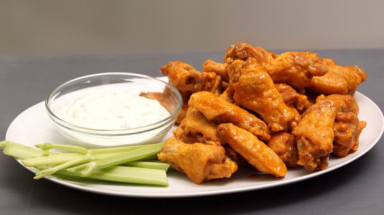 [Image: kitchen-conundrums-chicken-wings-1214_ho...k=qq98hWps]