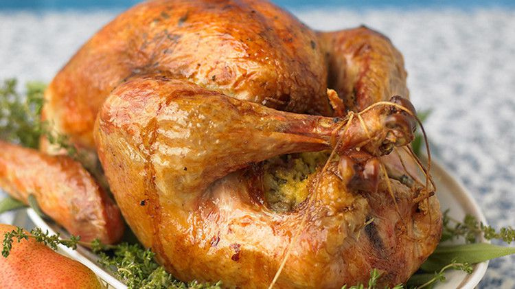 Roast Turkey with Herb Butter_image