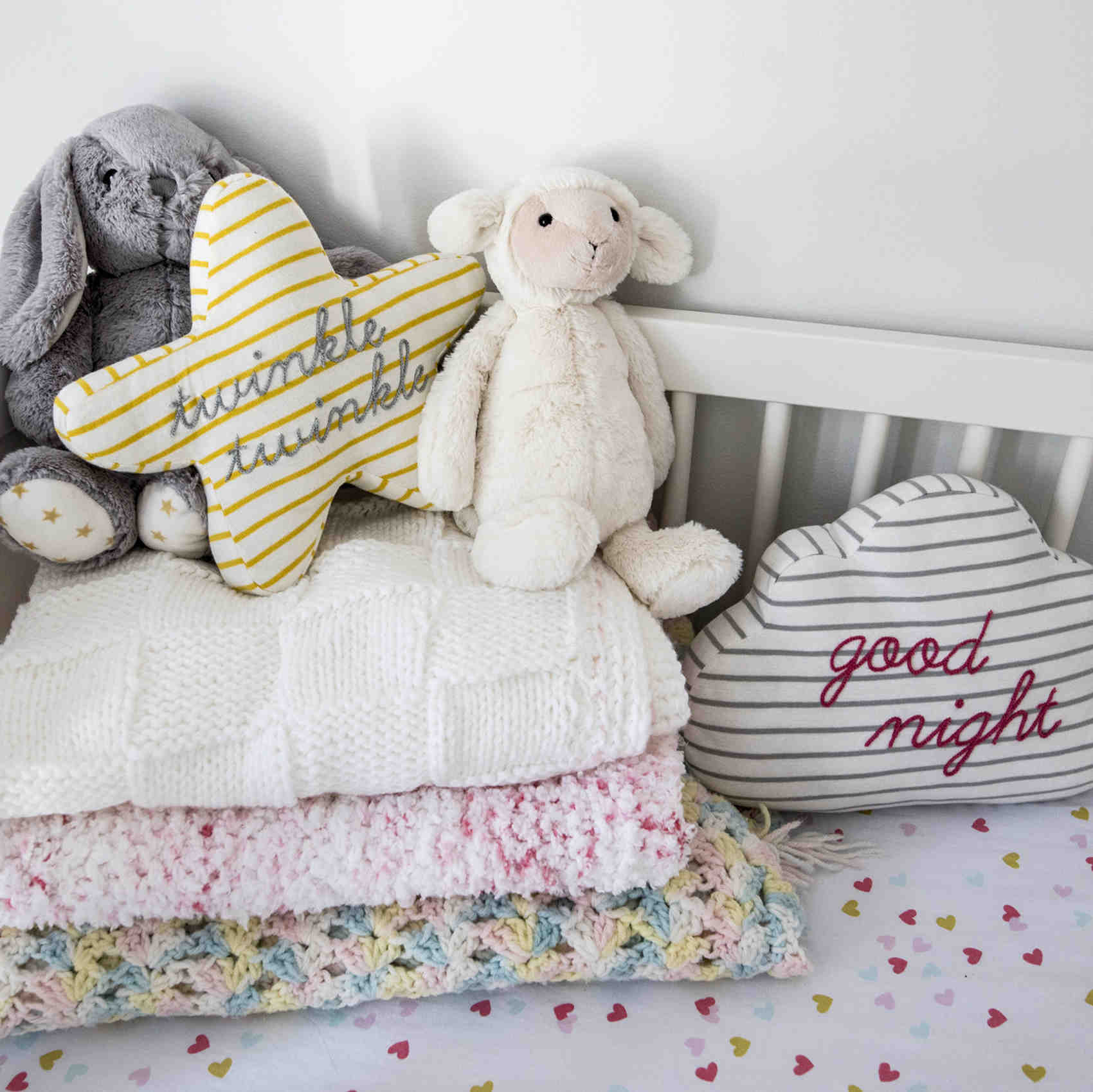 nursery-crib-pillows nursery-crib-pillows